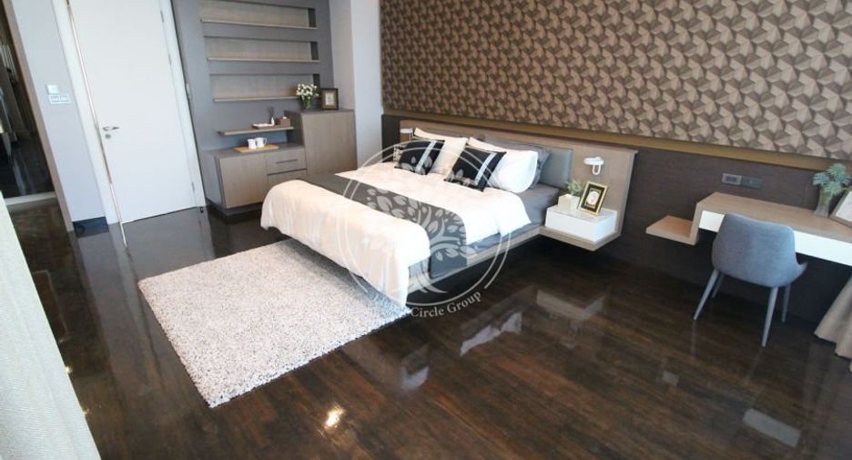 À louer et à vendre 3 chambres condo à Sathon, Bangkok