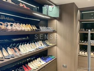 For sale 4 Beds condo in Huai Khwang, Bangkok