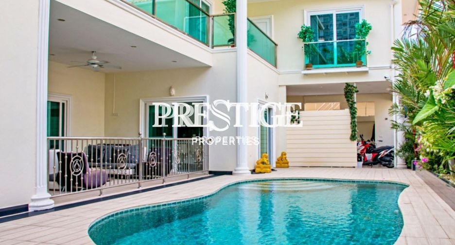 For sale 6 bed house in Pratumnak, Pattaya