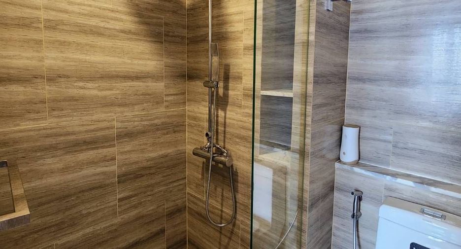For rent 1 bed condo in Phaya Thai, Bangkok