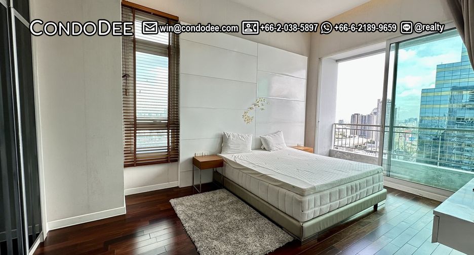 For sale 3 bed condo in Watthana, Bangkok