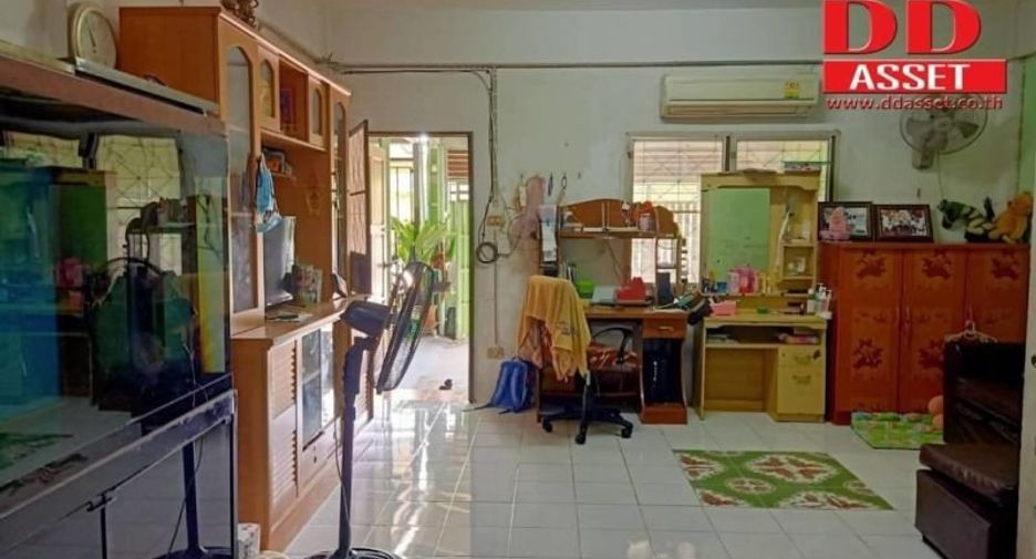 For sale 2 Beds townhouse in Mueang Chachoengsao, Chachoengsao