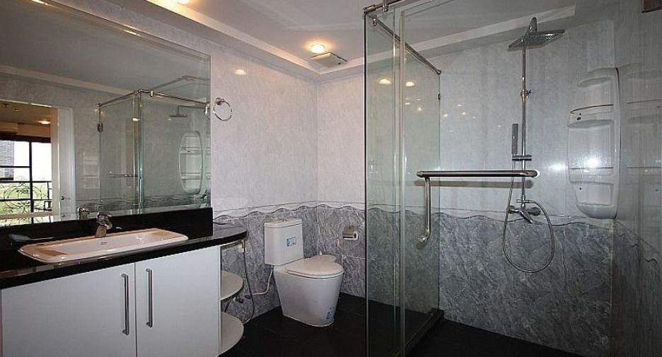 For rent and for sale 1 bed condo in Bang Lamung, Chonburi