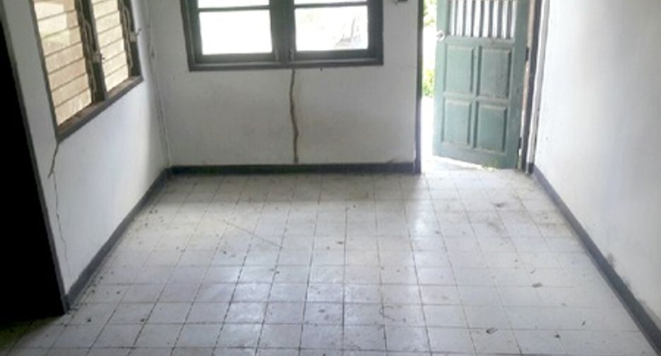 出售 2 卧室 联排别墅 在 Tha Yang, Phetchaburi
