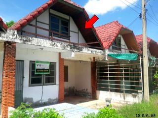 Casa adosada en venta de 2 habitaciones en Tha Yang, Phetchaburi