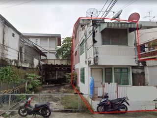 For sale 1 Beds townhouse in Khlong Toei, Bangkok