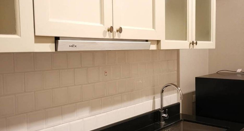 For sale studio condo in Pathum Wan, Bangkok