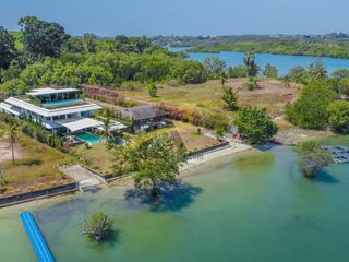 For rent and for sale 7 bedrooms villa in Thalang, Phuket