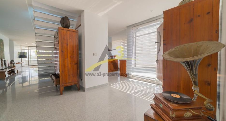 Villa en alquiler y en venta de 7 habitaciones en Thalang, Phuket