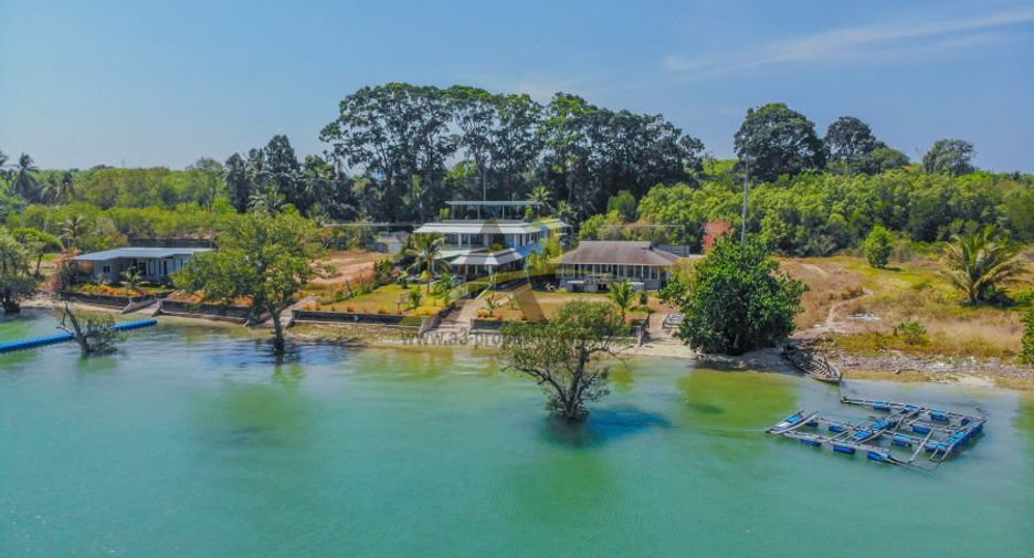 Villa en alquiler y en venta de 7 habitaciones en Thalang, Phuket