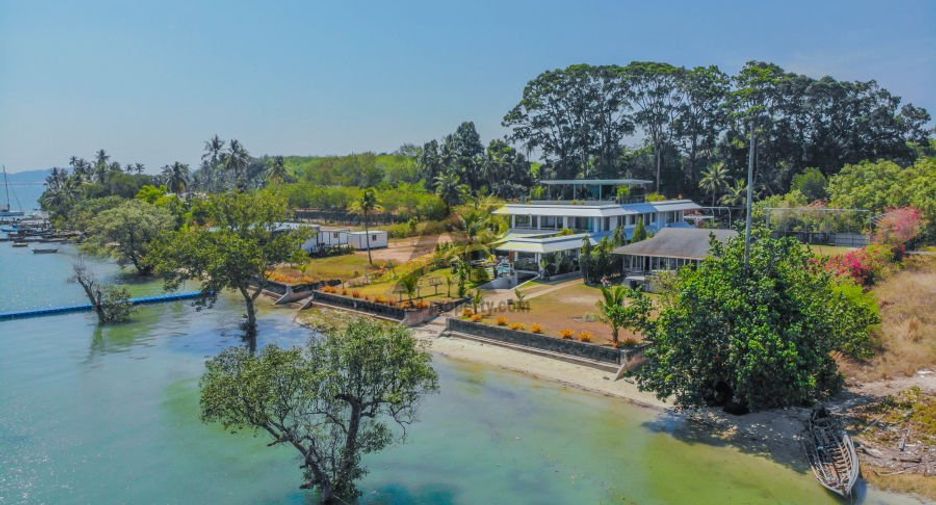 Villa en alquiler y en venta de 7 habitaciones en Thalang, Phuket