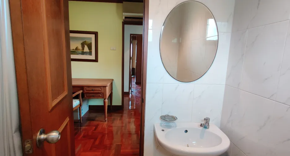 For rent 2 bed condo in Cha Am, Phetchaburi