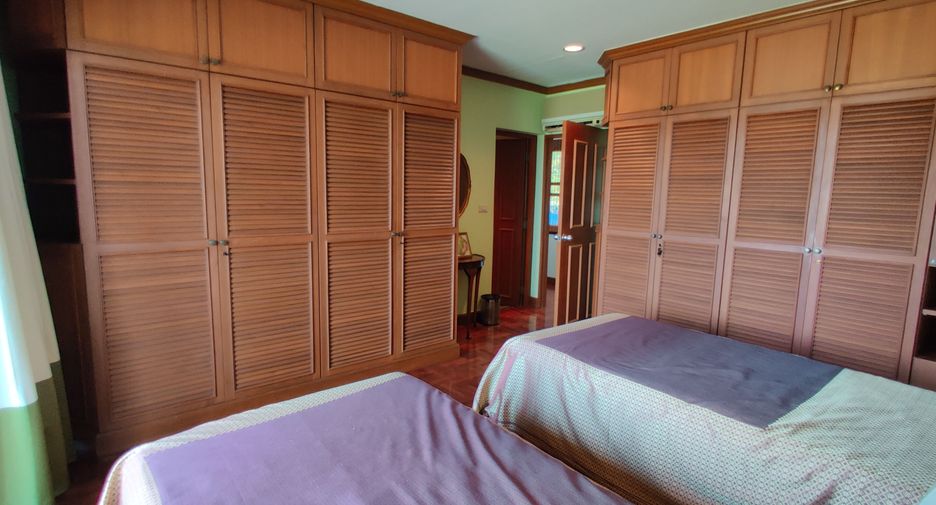 For rent 2 bed condo in Cha Am, Phetchaburi