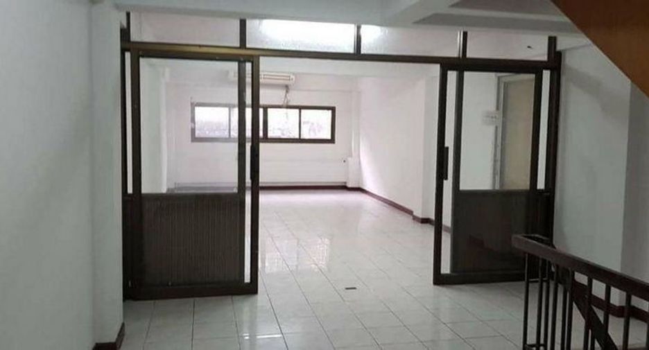 For sale そして for rent 1 Beds office in Bang Na, Bangkok