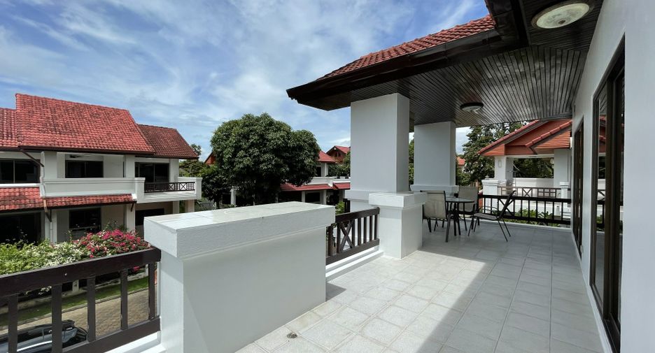 For rent 3 Beds villa in Na Jomtien, Pattaya
