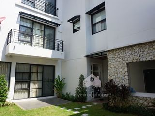 For rent 4 Beds house in Watthana, Bangkok