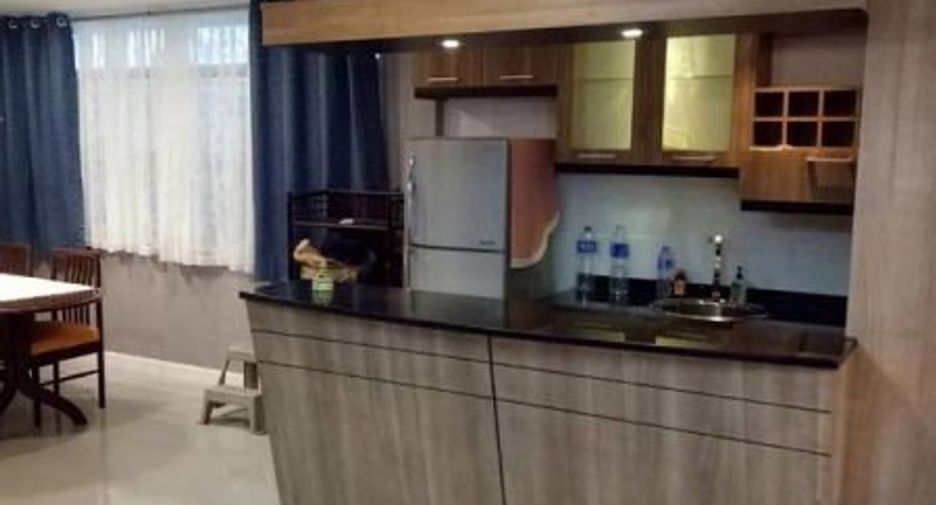 Haus zur Miete mit 2 Zimmer in Huai Khwang, Bangkok