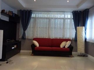 For rent 2 bedrooms house in Huai Khwang, Bangkok