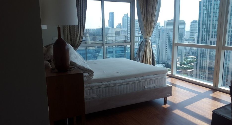 À louer et à vendre 4 chambres condo à Pathum Wan, Bangkok