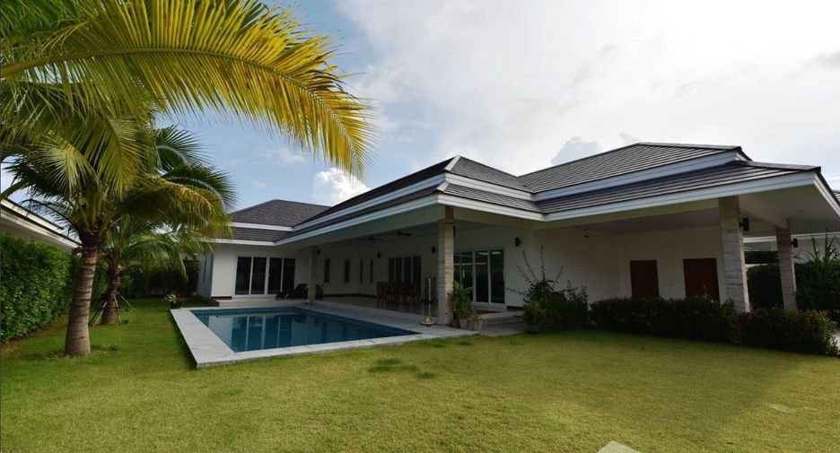 For rent 3 Beds villa in Cha Am, Phetchaburi