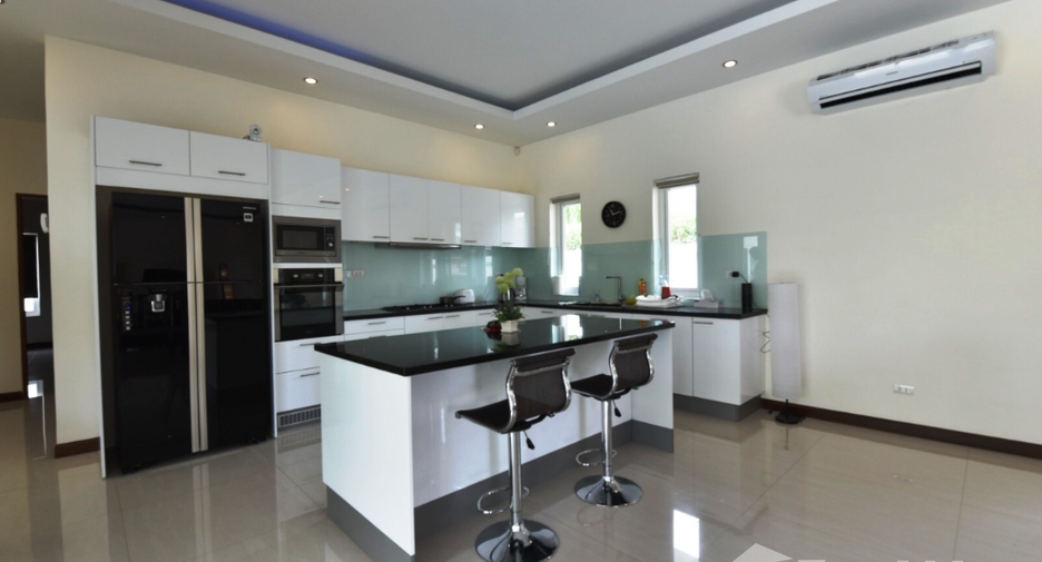 For rent 3 Beds villa in Cha Am, Phetchaburi