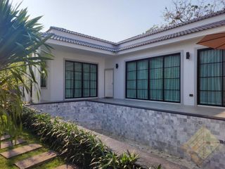 For sale 3 Beds house in East Pattaya, Pattaya