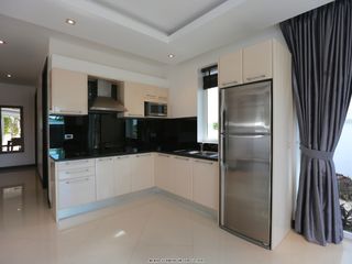 À louer 2 chambres maison à Bang Lamung, Chonburi