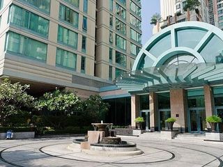 For rent 3 bed condo in Pathum Wan, Bangkok