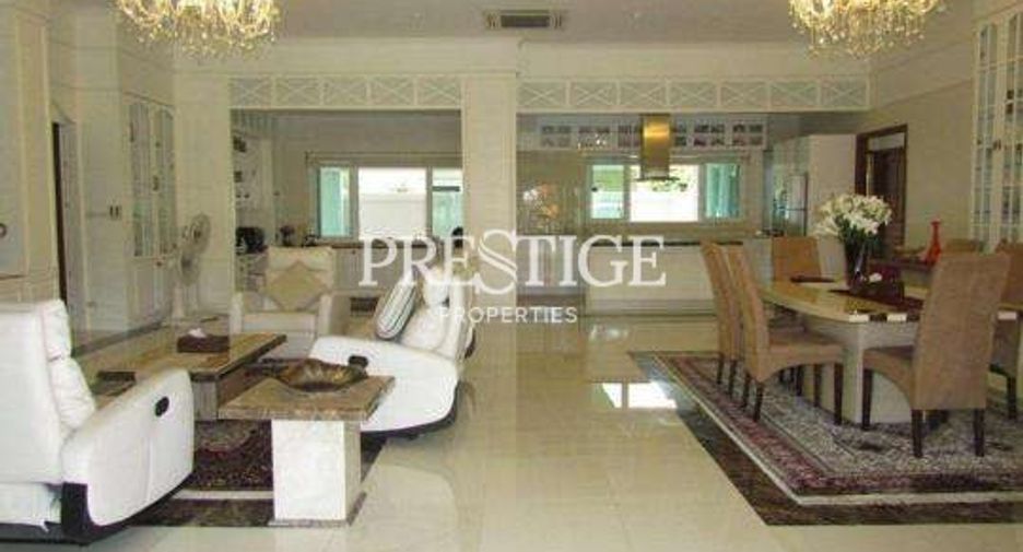 For rent and for sale 6 bed house in Bang Lamung, Chonburi