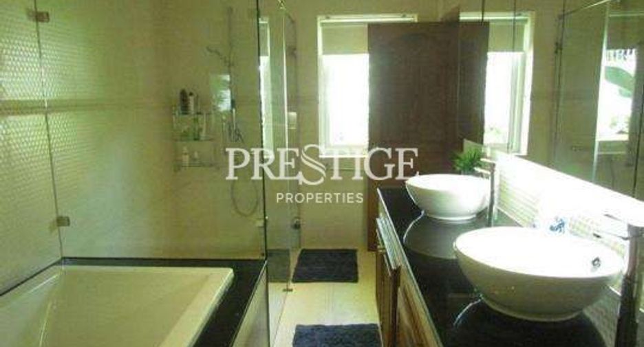 For rent and for sale 6 bed house in Bang Lamung, Chonburi