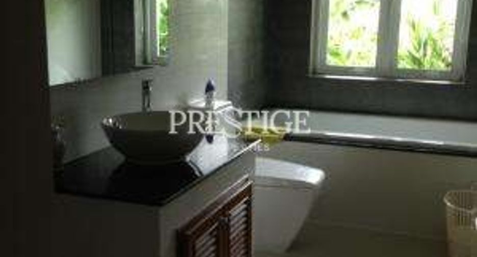For rent and for sale 6 bed house in Bang Lamung, Chonburi