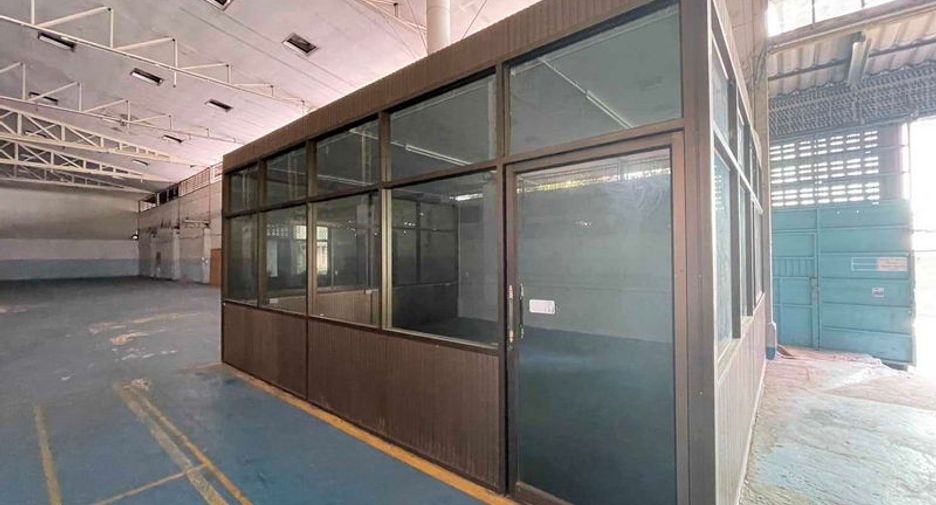 For rent warehouse in Bangkok Yai, Bangkok