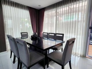 For sale 5 Beds house in Chatuchak, Bangkok
