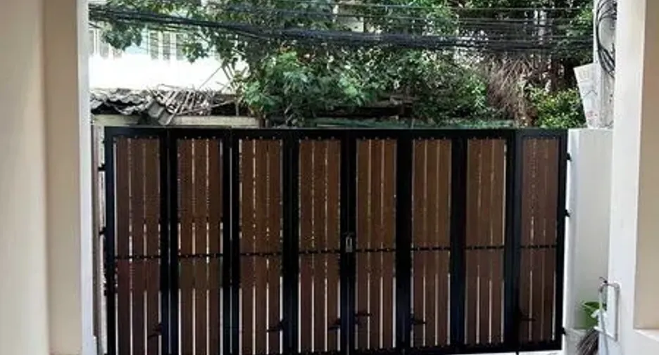 出租 3 卧室 独立屋 在 Bang Rak, 曼谷
