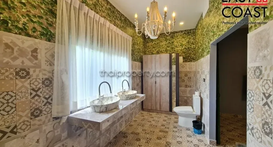 For sale 4 bedrooms house in Sattahip, Chonburi