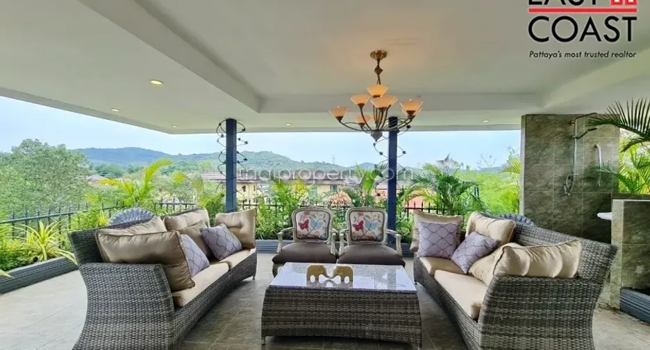 For sale 4 bedrooms house in Sattahip, Chonburi