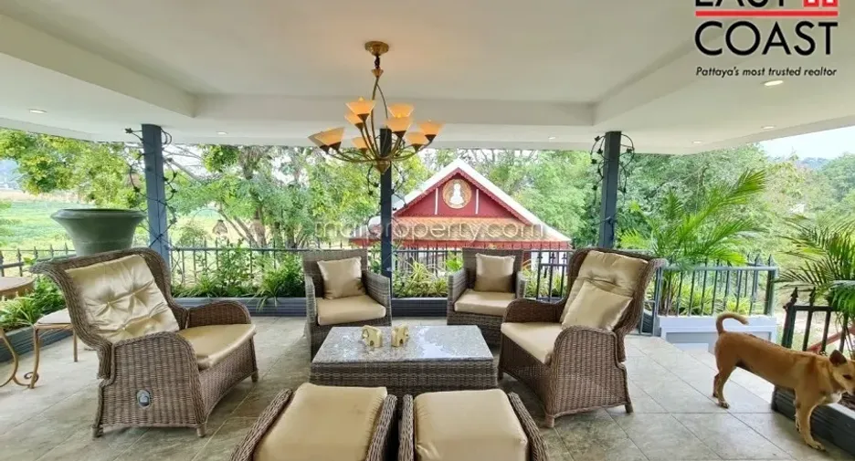 For sale 4 bedrooms house in Sattahip, Chonburi