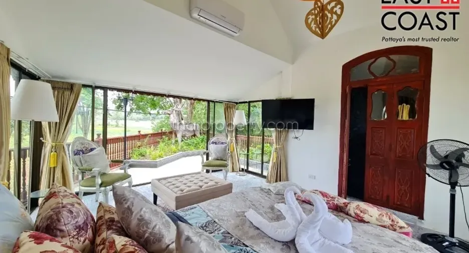 For sale 4 bedrooms house in Sattahip, Chonburi