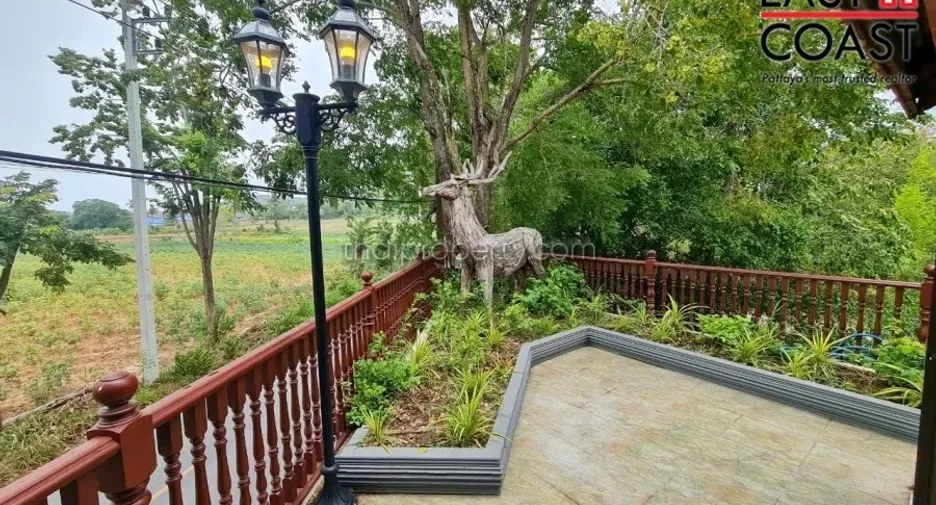 For sale 4 bedrooms house in Sattahip, Chonburi
