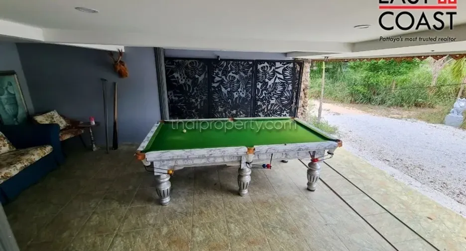 For sale 4 bedrooms house in Sattahip, Chonburi
