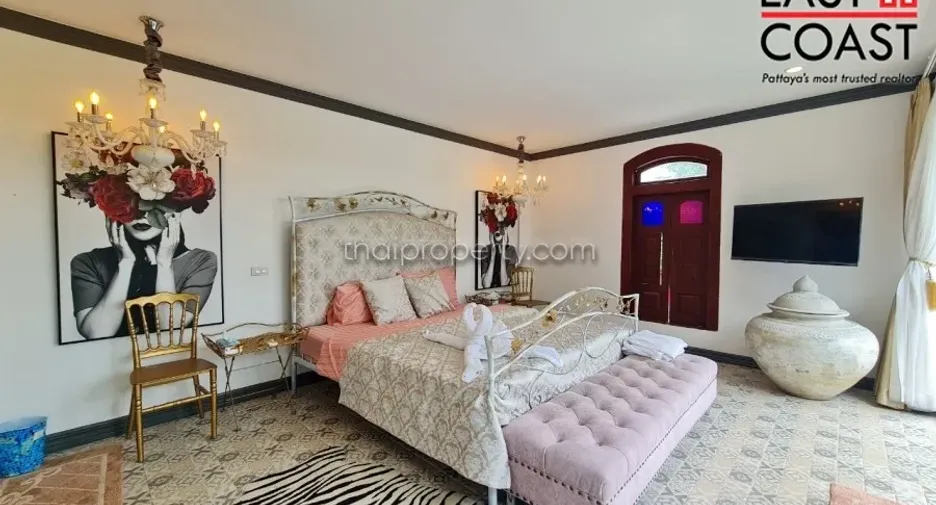 For sale 4 bedrooms house in Sattahip, Chonburi