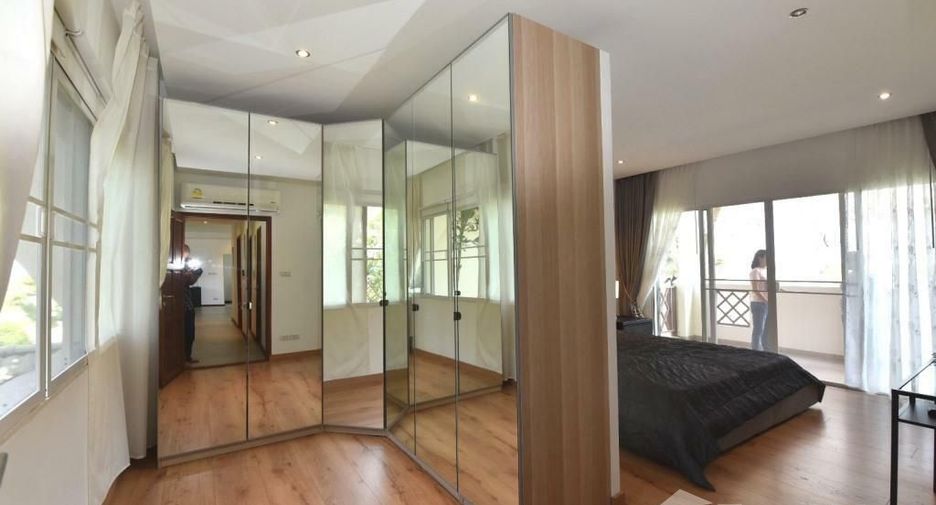 For sale 3 bed condo in Cha Am, Phetchaburi