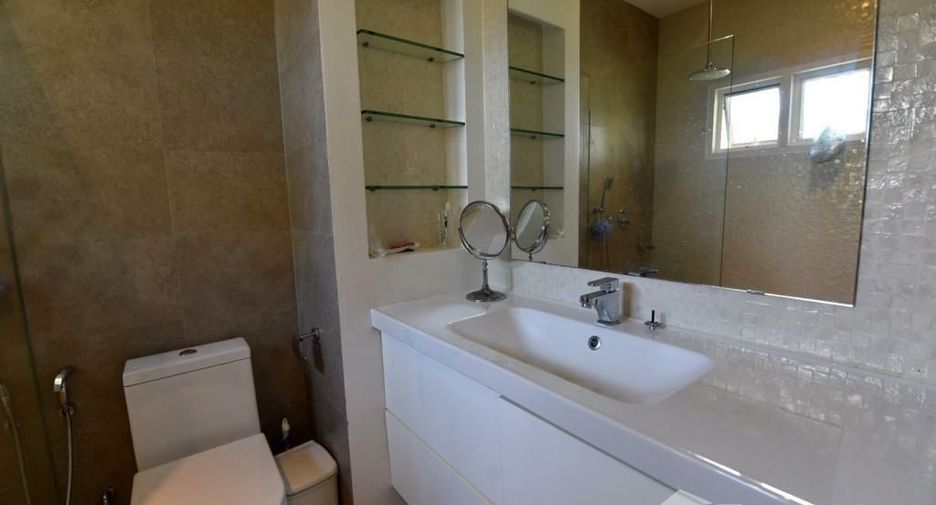 For sale 3 bed condo in Cha Am, Phetchaburi