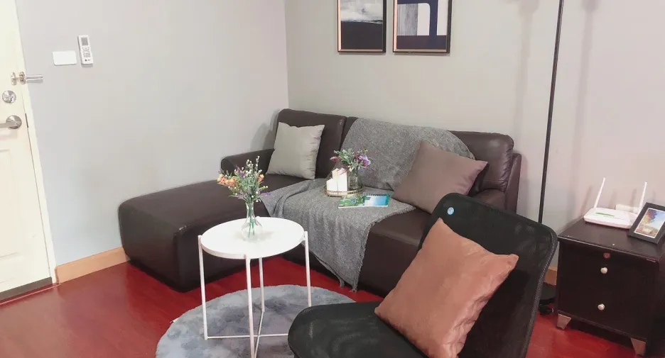 For rent studio condo in Huai Khwang, Bangkok