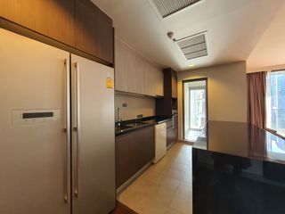 For sale 4 bed apartment in Khlong Toei, Bangkok