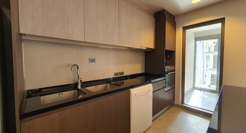 For sale and for rent 4 bed apartment in Khlong Toei, Bangkok