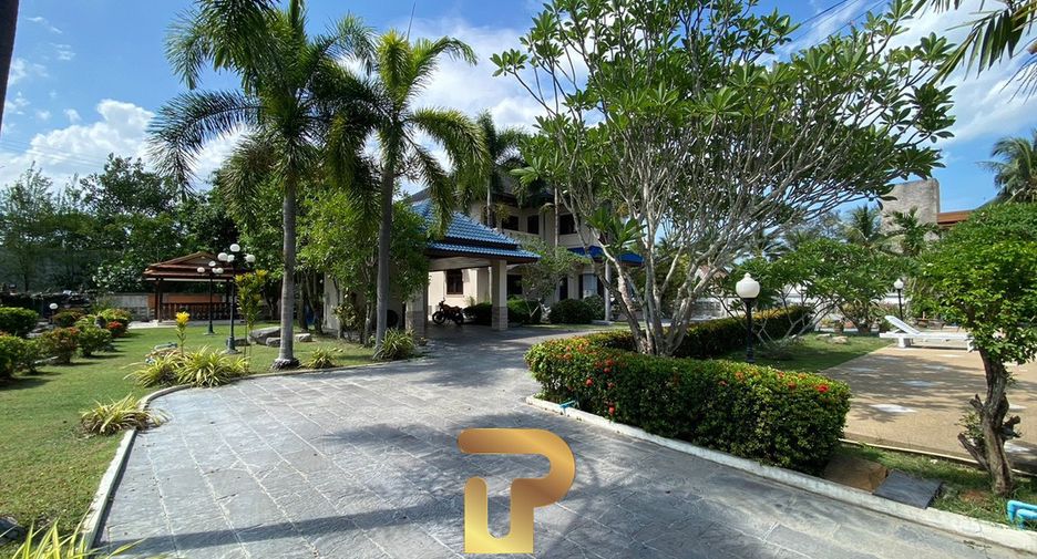 For sale 4 bedrooms villa in Hua Hin, Prachuap Khiri Khan