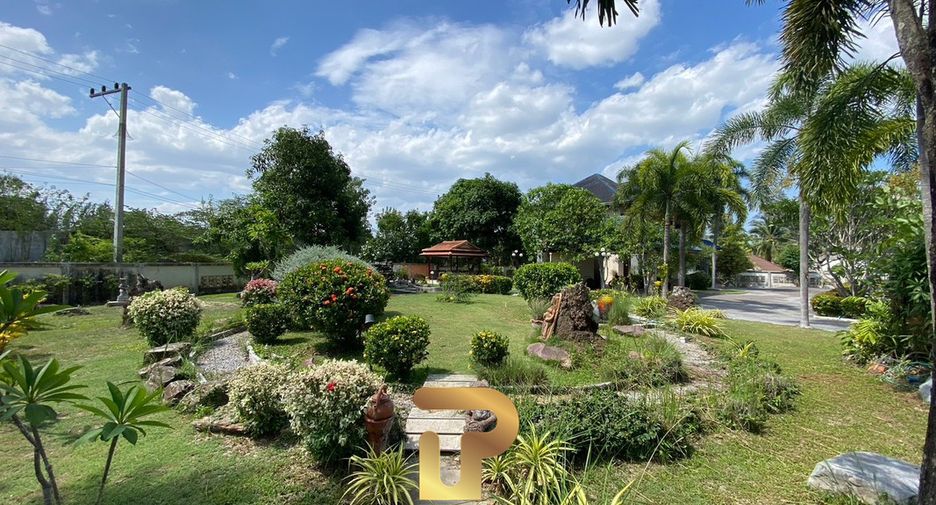 For sale 4 bedrooms villa in Hua Hin, Prachuap Khiri Khan