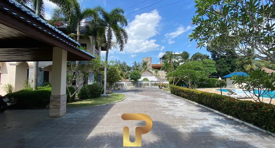 For sale 4 bedrooms villa in Hua Hin, Prachuap Khiri Khan