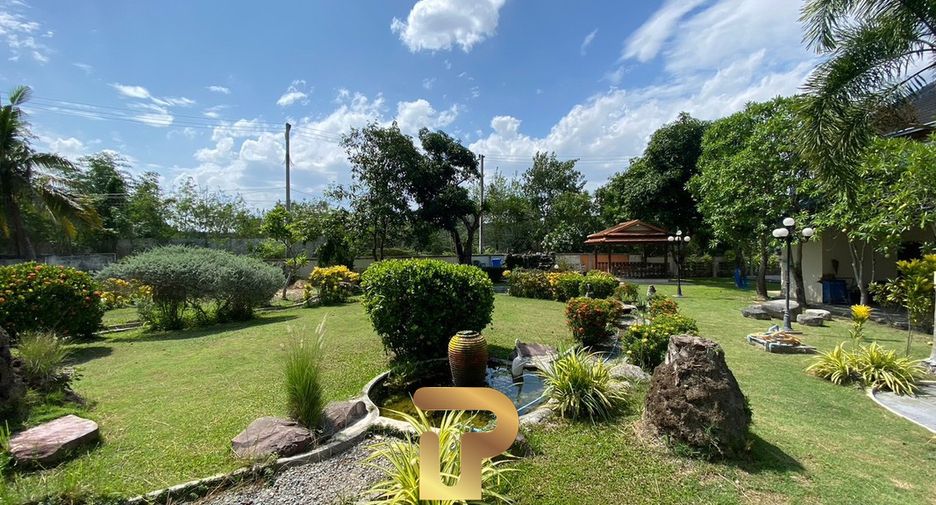 For sale 4 bedrooms villa in Hua Hin, Prachuap Khiri Khan